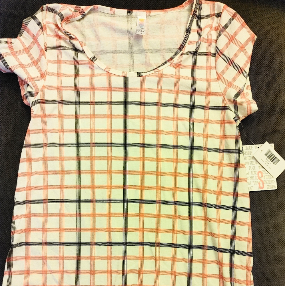 Lularoe Classic tee